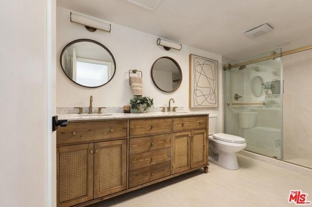 Dual vanity bathroom